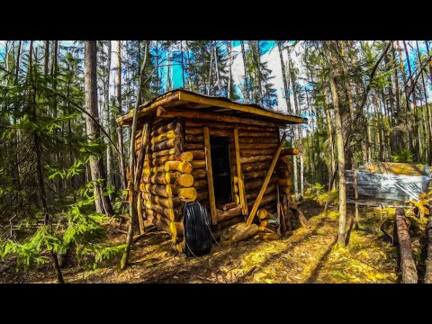 Видео: Дом в глуши. Двухъярусные нары, весенний паводок и кебаб мечты!