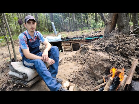 Видео: ЗЕМЛЯНКА В ОВРАГЕ , БОЛЬ ПРОДОЛЖАЕТСЯ, ГУЛЯШ С КАРТОФЕЛЕМ НА КОСТРЕ