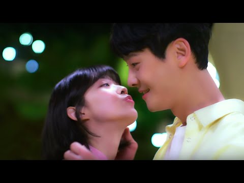 Видео: 💖Популярный старшекурсник полюбил первокурсницу💖Клип к  дораме Независимая Чжиын 2💖