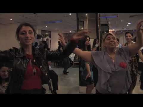 Видео: Ассирийцы Шара Мать Марьям 27.08.2010г