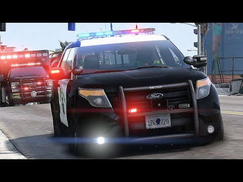 Видео: ПОГОНЯ ЗА ФУРОЙ в ОКРУГЕ - FULL RP СЕРВЕР в GTA 5 FiveM