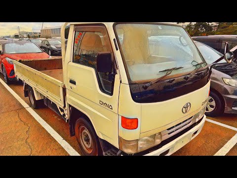 Видео: Тесты двигателя, компрессия, обзор 3L TOYOTA DYNA 1998 LY211-0017571