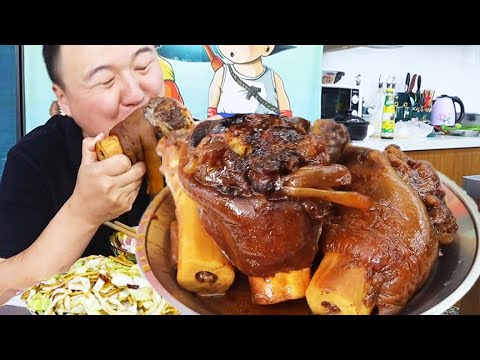 Видео: Тушеные три говядины с чили, мягкий и пряный, очень удовлетворяющий | Мукбанг