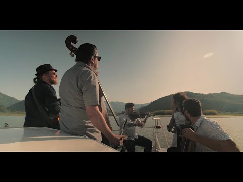 Видео: More Sokol Pie (Море Сокол Пие ) - Barcelona Gipsy balKan Orchestra