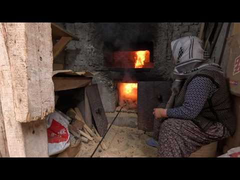 Видео: 🔥 ИЗГОТОВЛЕНИЕ НАСТОЯЩЕГО ДЕРЕВЕНСКОГО ХЛЕБА 😋 ВЫПЕЧКА ХЛЕБА НА ЗАКВАСКЕ В КАМЕННОЙ ПЕЧИ 👌