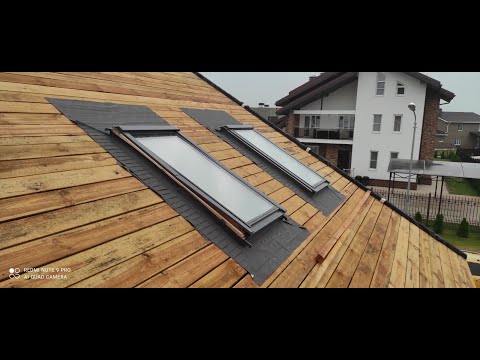 Видео: Монтаж окна VELUX под фальцевую кровлю . Видео инструкция.