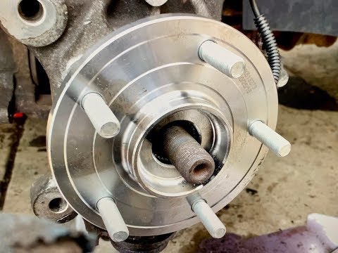 Видео: Как снять и установить подшипник ступицы на Dodge Caravan. Советы и рекомендации!