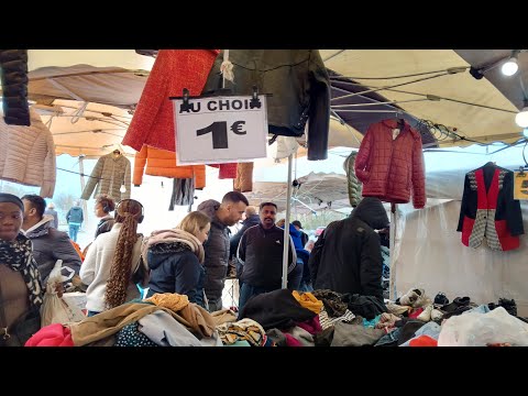 Видео: 72. Брезгливым не смотреть! Одеваюсь с " помойки ". 🤣 Копаюсь на барахолке во Франции. Примерка.