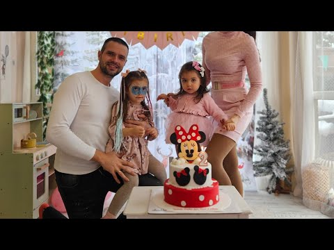 Видео: Честит 2ри рожден ден, Поли :)