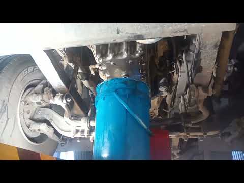 Видео: рено-маз ищем давление масла которое есть.((( дешёвый механический датчик давления масла)))