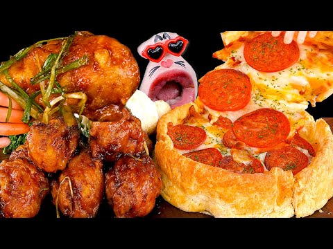 Видео: сочетание пиццы чикаго и курицы с соевым соусом | ASMR-мукбанг от REALMOUTH