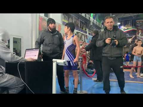 Видео: Взвешивание борцов.