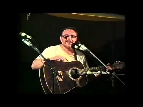 Видео: Владимир Ланцберг. Выступление на Заключительном концерте Грушинского фестиваля 02 -03.07.1995