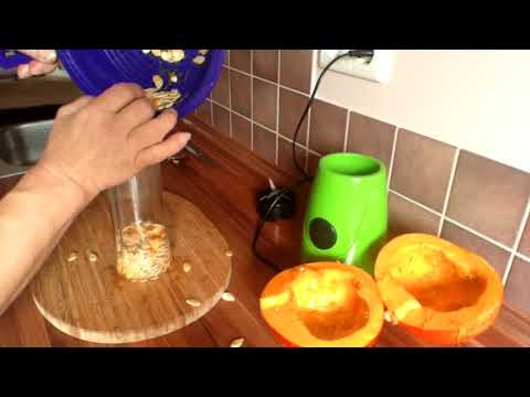 Видео: Молоко из свежих  тыквенных семечек. ПРОТИВОПАРАЗИТАРНОЕ СРЕДСТВО!