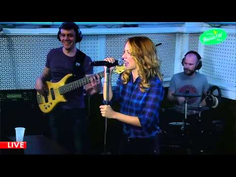 Видео: МакSим - Я - Ветер (LIVE Весна FM)