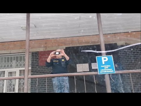 Видео: Пристав решил поумничать и попал на штраф.