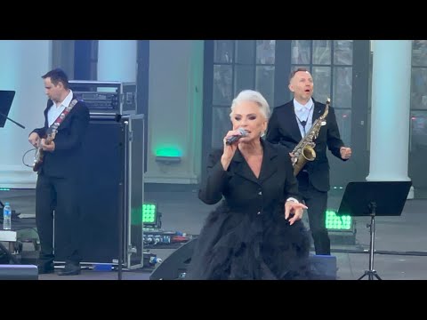 Видео: LIVE 🔥 ИРИНА ПОНАРОВСКАЯ - РЯБИНОВЫЕ БУСЫ 2024