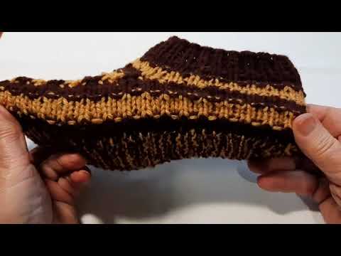 Видео: Следочки - носочки на спицах