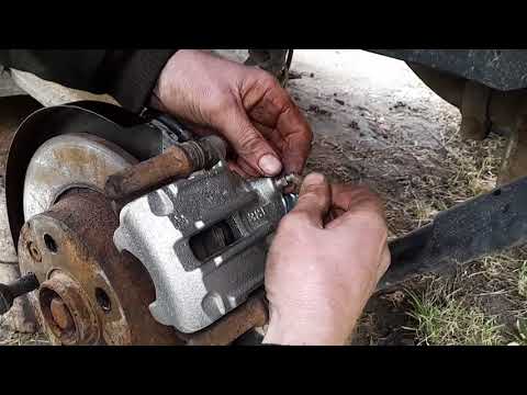 Видео: Замена заднего суппорта VW Sharan 1.9tdi 2004 года.