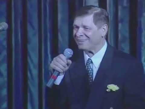 Видео: «Пора любви», стихи Глеба Горбовского, музыка Станислава Пожлакова, поёт Эдуард Хиль