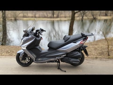 Видео: SYM JOYMAX 300. Тайваньский бриллиант))