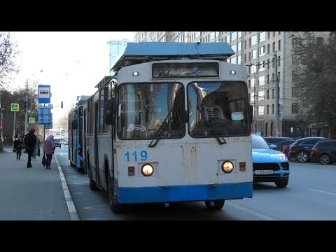 Видео: Троллейбус Екатеринбурга ЗиУ-682 КР Иваново борт. №119 маршрут №27 на остановке "Декабристов"