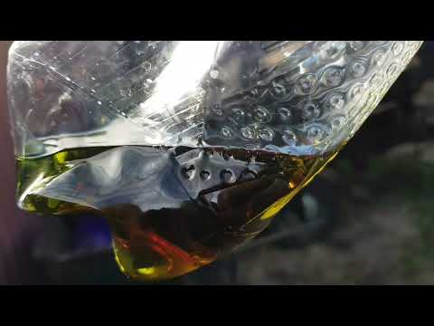 Видео: Замена жидкости гидроусилителя Фольксваген Гольф 4, Бора.