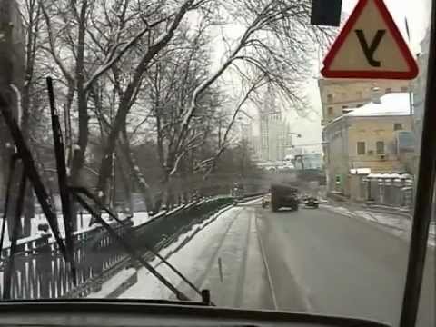 Видео: Москва, вид из кабины трамвая маршрута А, оригинальная скорость.