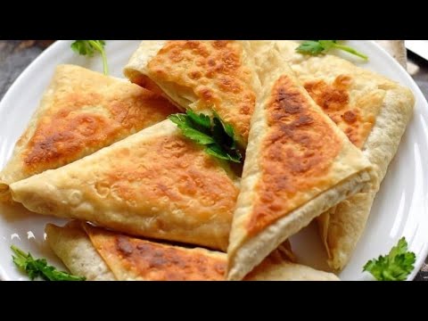 Видео: Приготовил за 10 минут/ Лаваш с сыром на сковороде/Это очень вкусно...