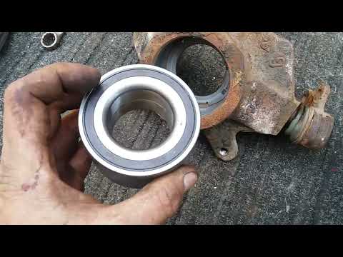 Видео: Renault Laguna 2. Как заменить подшипник ступицы.