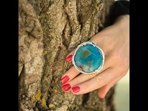 Видео: Как сделать кольцо из проволоки.  how to make a ring with your own hands