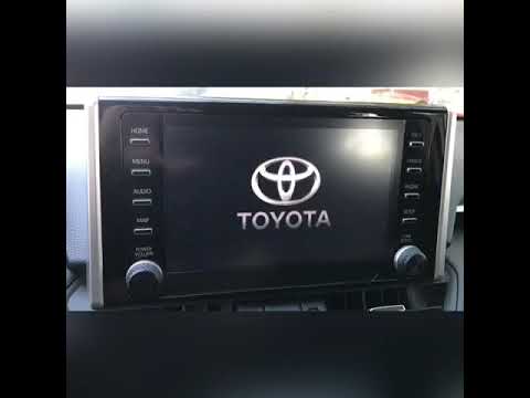 Видео: Штатный CarPlay/ AndroidAuto RAV4 2019-2020.TOYOTA