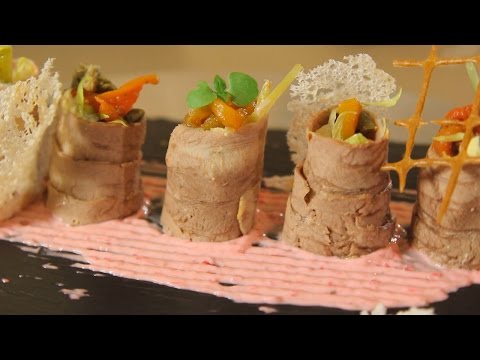 Видео: Рулетики из языка. Рецепт от шеф-повара