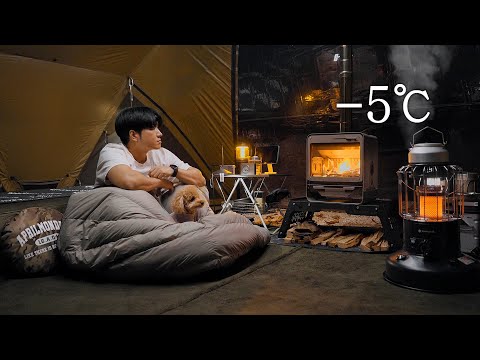 Видео: -5℃ Горячий поход в палатке с моей собакой . Корейское кимчи чжигаэ . Дровяная печь ASMR