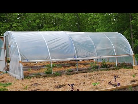 Видео: Самодельный дом из металлических каркасов │ Простая высокая туннельная теплица