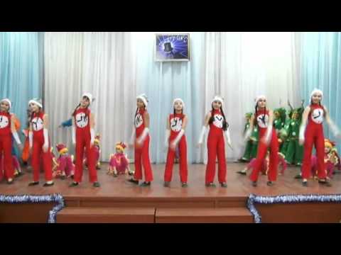 Видео: танец "Новогодние игрушки". ансамбль "Парадиз"