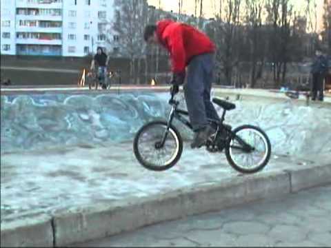 Видео: Молодые BMX 2004.MPG