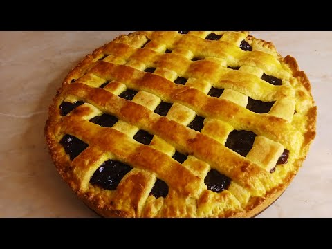 Видео: Пиріг кростата із чорною смородиною