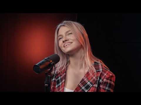 Видео: Lady Gaga - Shallow (поют Саша Квашеная и Стас Ярушин)