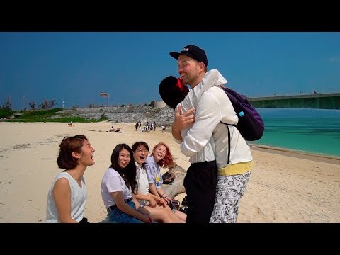 Видео: Реакция японок на русского парня и язык тела. Что скрывает Маки? Тачки, девушки и котики Окинавы