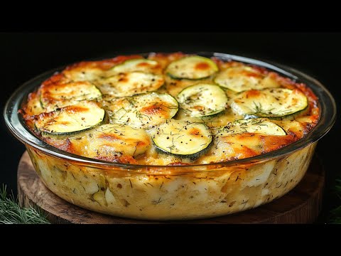 Видео: Самый вкусный и простой рецепт с кабачками! Вегетарианская запеканка из картофеля и кабачков с фетой