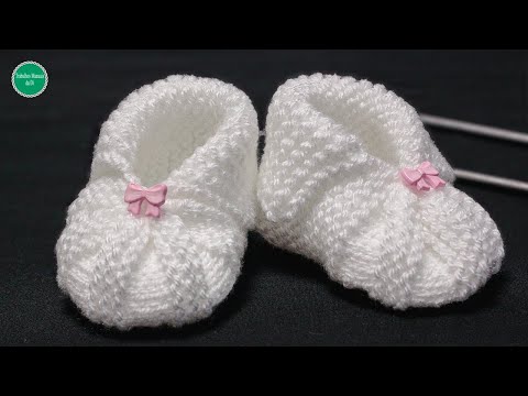 Видео: Вязаные детские пинетки: легко и быстро!