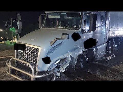 Видео: Опасные Водители в Америке. Авария во Флориде