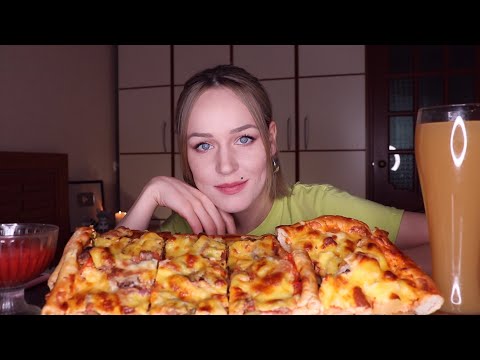 Видео: MUKBANG | Домашняя пицца с ананасами, барбекю | Homemade pizza with pineapple, barbecue не ASMR