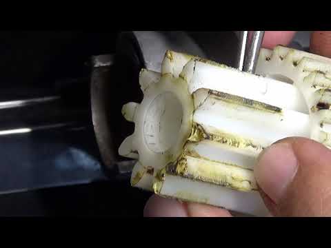 Видео: Ремонт мясорубки KENWOOD -  ЗАМЕНА ШЕСТЕРНИ