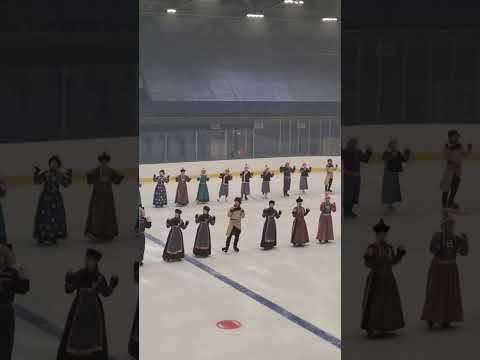 Видео: Первый массовый ёхор на коньках