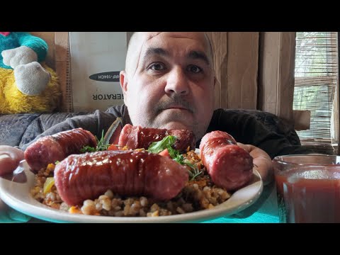 Видео: Мукбанг - колбаски на огне | Обжор - гречка с обжаркой