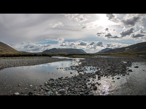 Видео: Полярный Урал, река Нярмаяха. Фильм 3. Сплав от устья руч. Тисьнензасё до верхнего каньона.