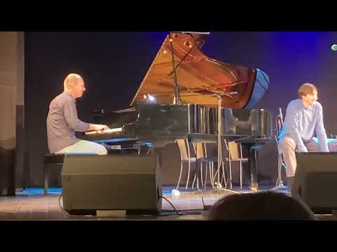 Видео: "Лесной олень" (Е. Крылатов - Ю. Энтин), ВИА "2025"