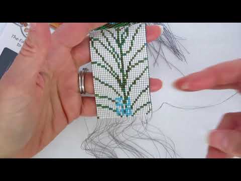 Видео: Как закончить плетение из бисера